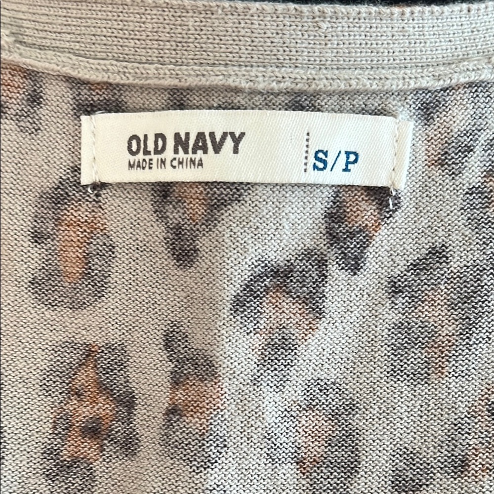 Old Navy Leopard Print Cardigan - Picture 2 of 4
